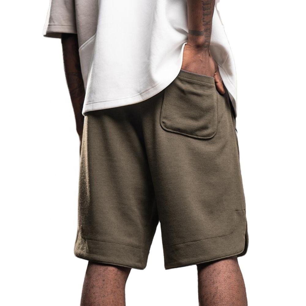 Quần short thể thao màu nâu đất