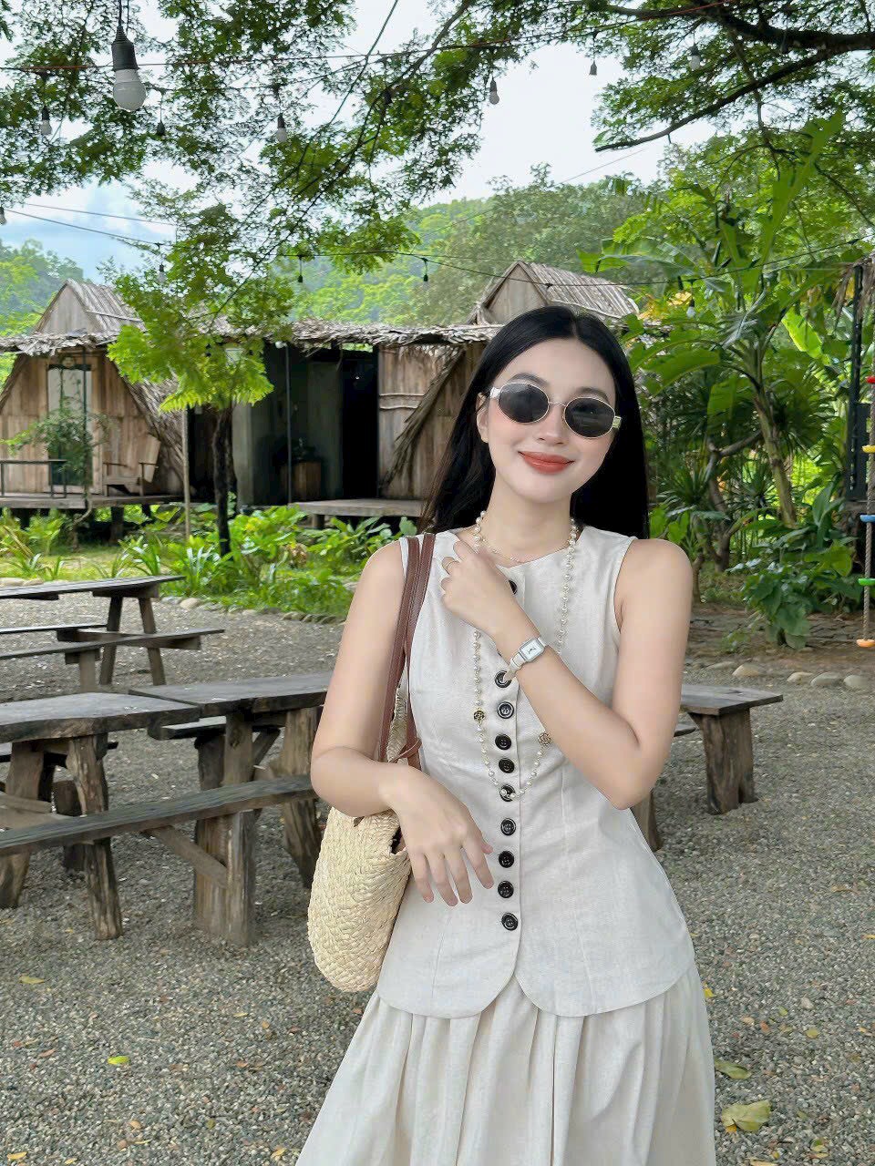 ĐẦM PHI CÚP XẾP LI NGỰC KEM + ĐEN