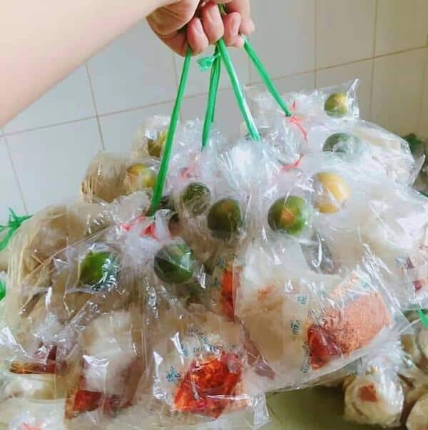 Bánh tráng xâu vò