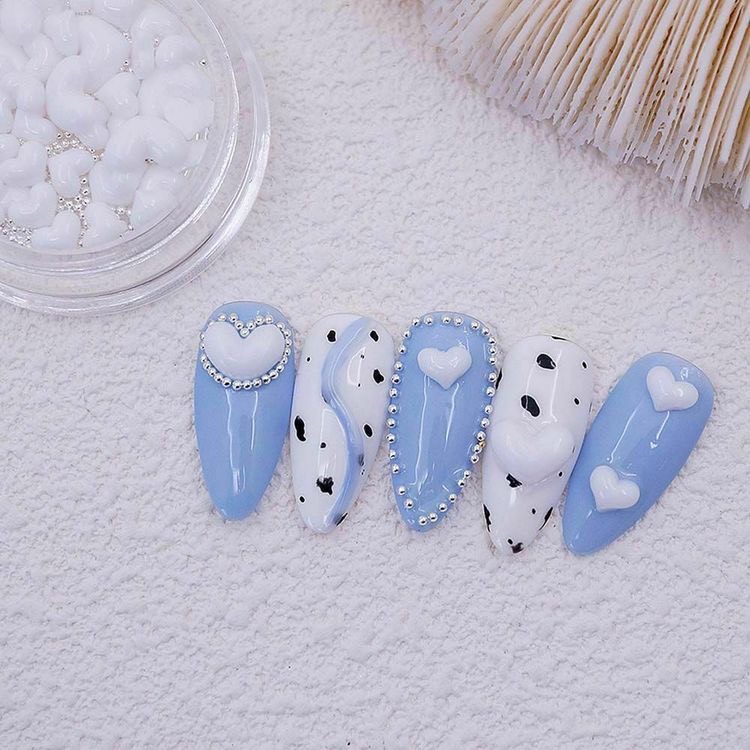 Mẫu móng trái tim đính viên ngọc