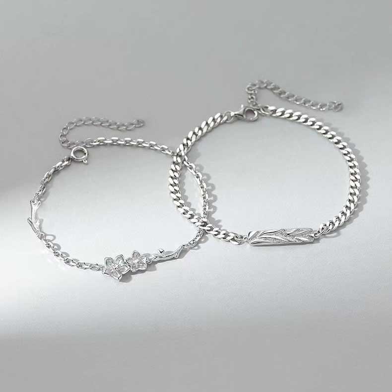 Vòng tay bạc cho cặp đôi