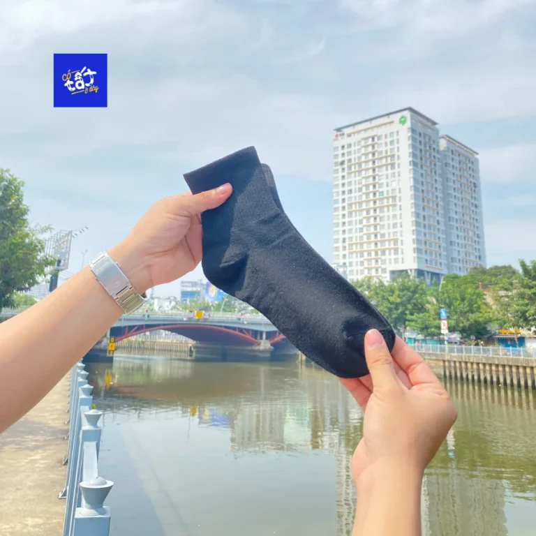 Tất Vớ Trơn Đen Cổ Trung