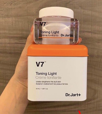 Kem Dưỡng Trắng Và Tái Tạo Da V7 Toning Light Dr.Jart+ -15ml
