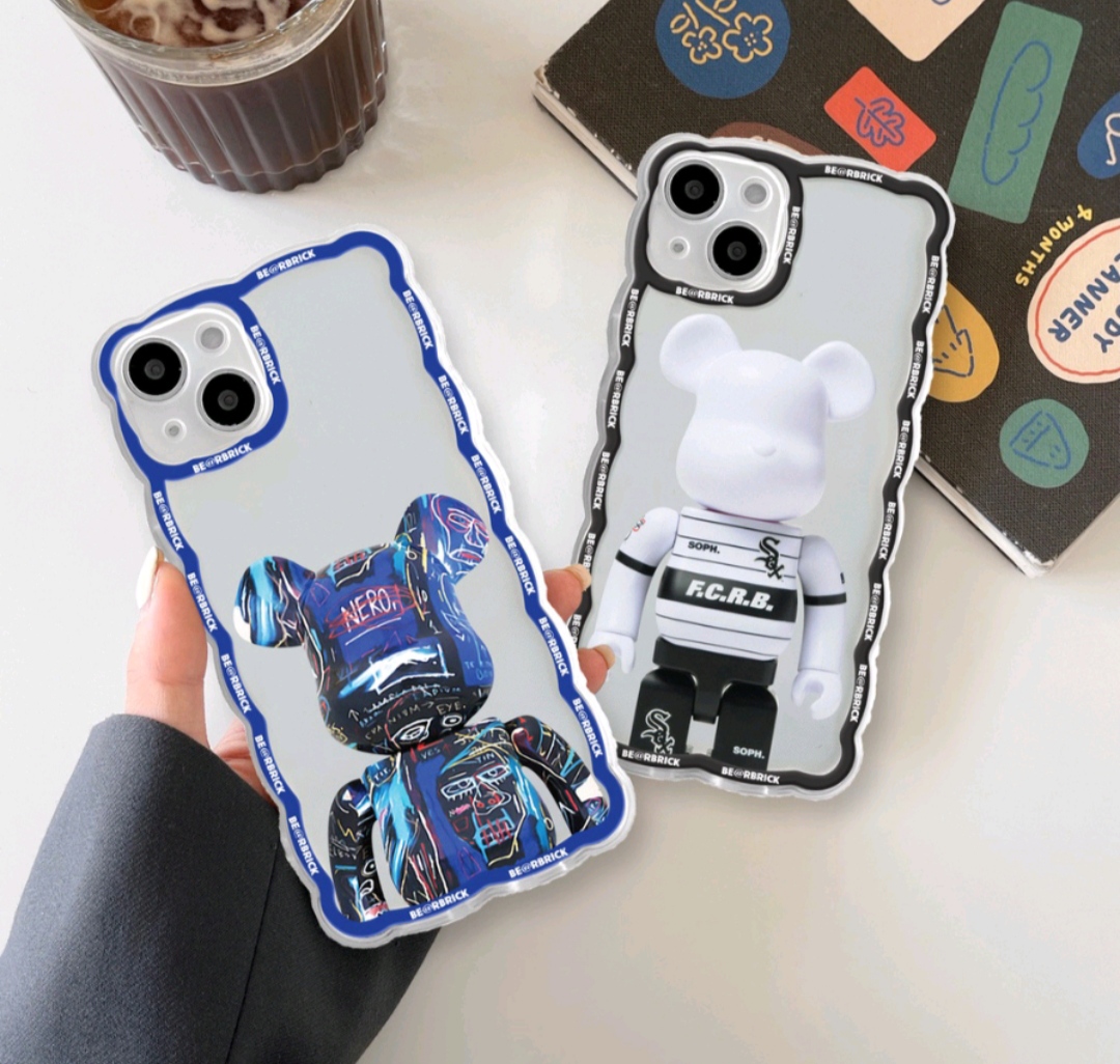 Ốp lưng trong lượn sóng bearbrick FCRB