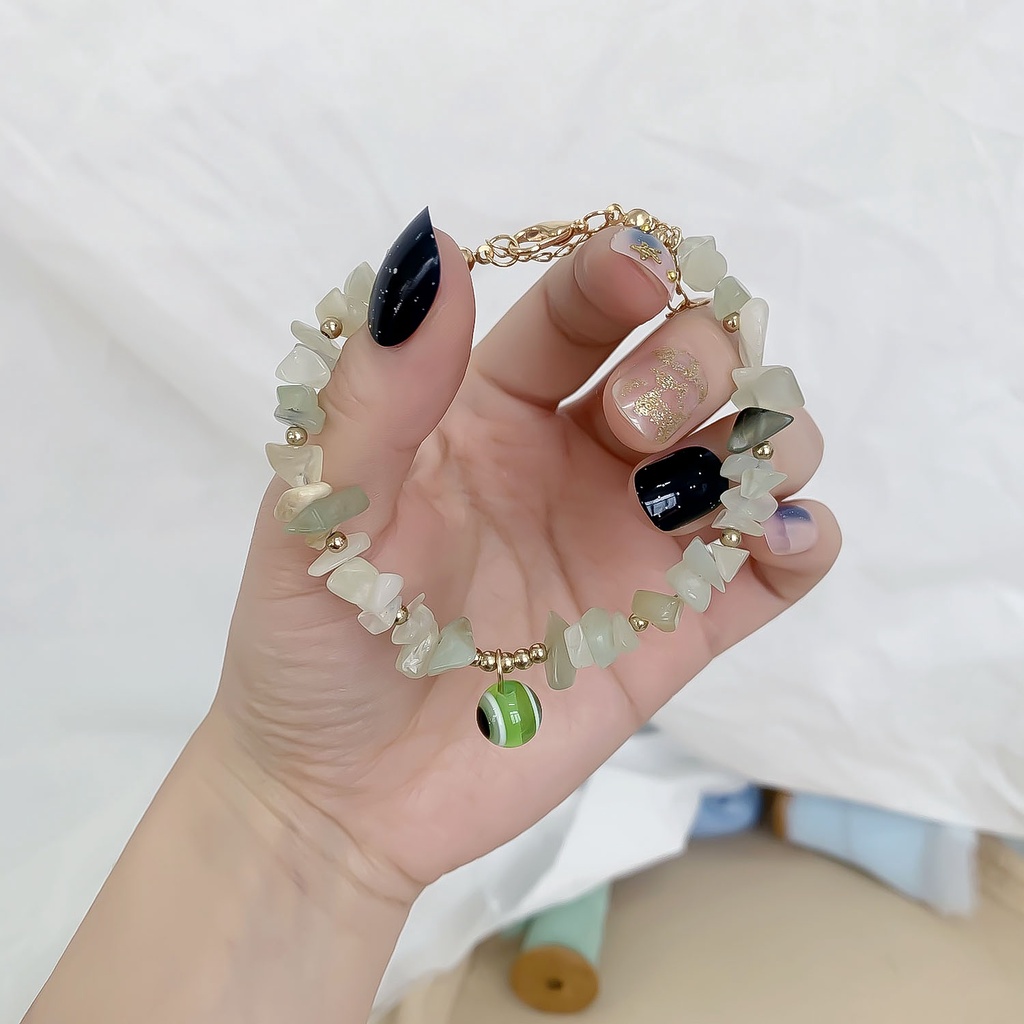 Vòng tay đá handmade mắt quỷ xanh