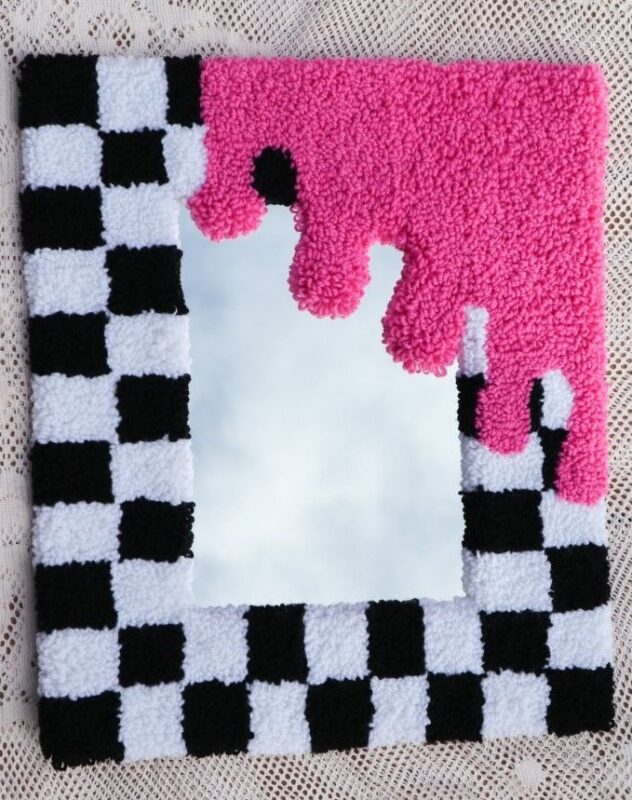 Gương Handmade - Caro hồng đen